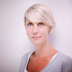 Photo of Dr. Daniela Hecht